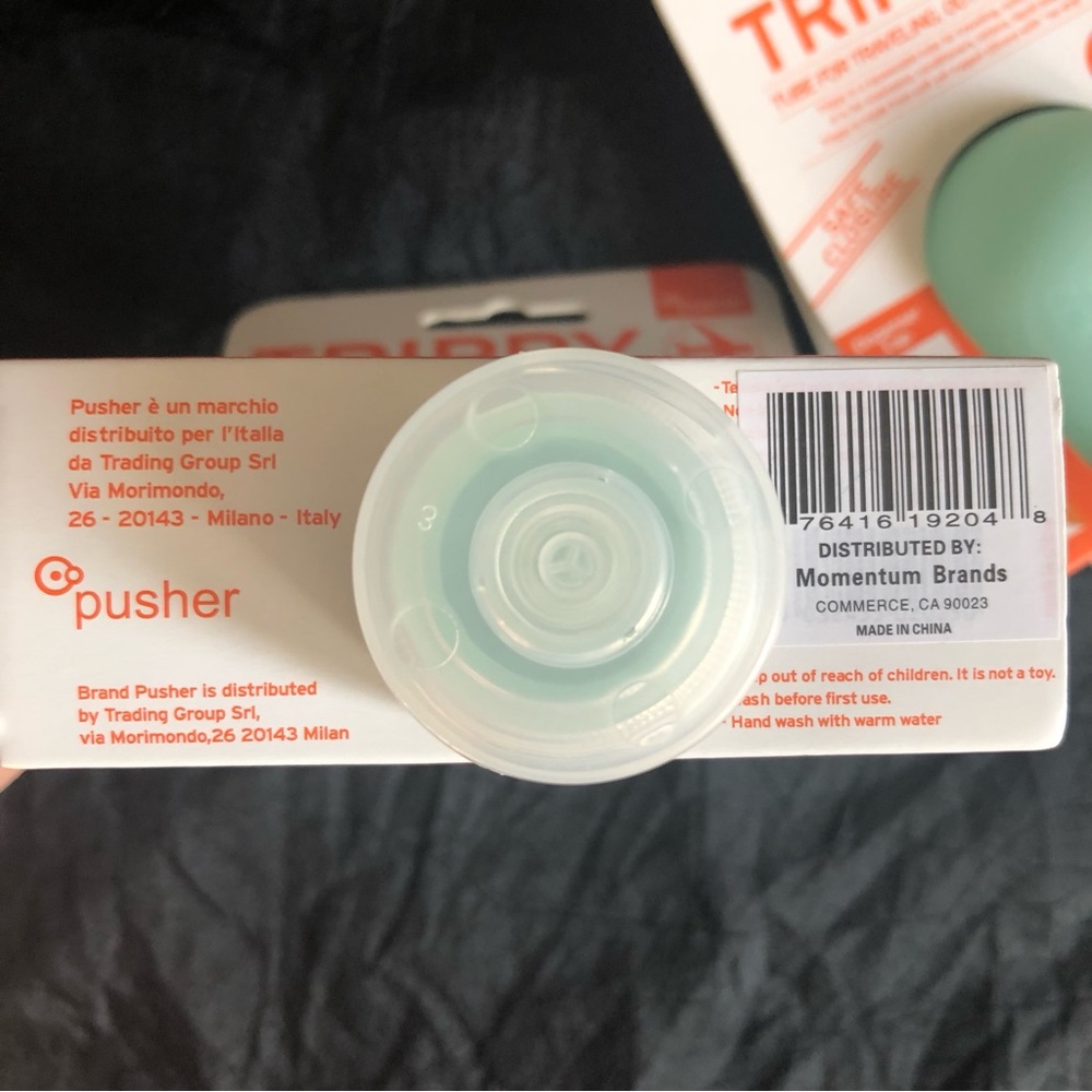 Set of 2 Trippy Silicone No Drip Cosmetic Travel Squeeze Tube: 3 oz & 2 oz BLUE - Picture 4 of 9